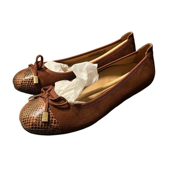 NEW Vionic Women's Spark Minna Flats‎ Saddle Snake Suede 6.5 - Picture 1 of 6